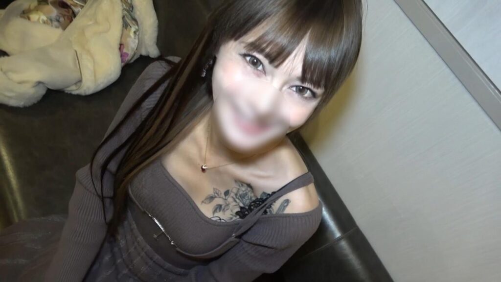 FC2-PPV-4788520 既婚者合コンでゲットしたハーフ系タトゥー人妻！刺青だらけの旦那の電話を無視してスレンダーボディにパコハメ不倫する秘蔵スリリング映像！