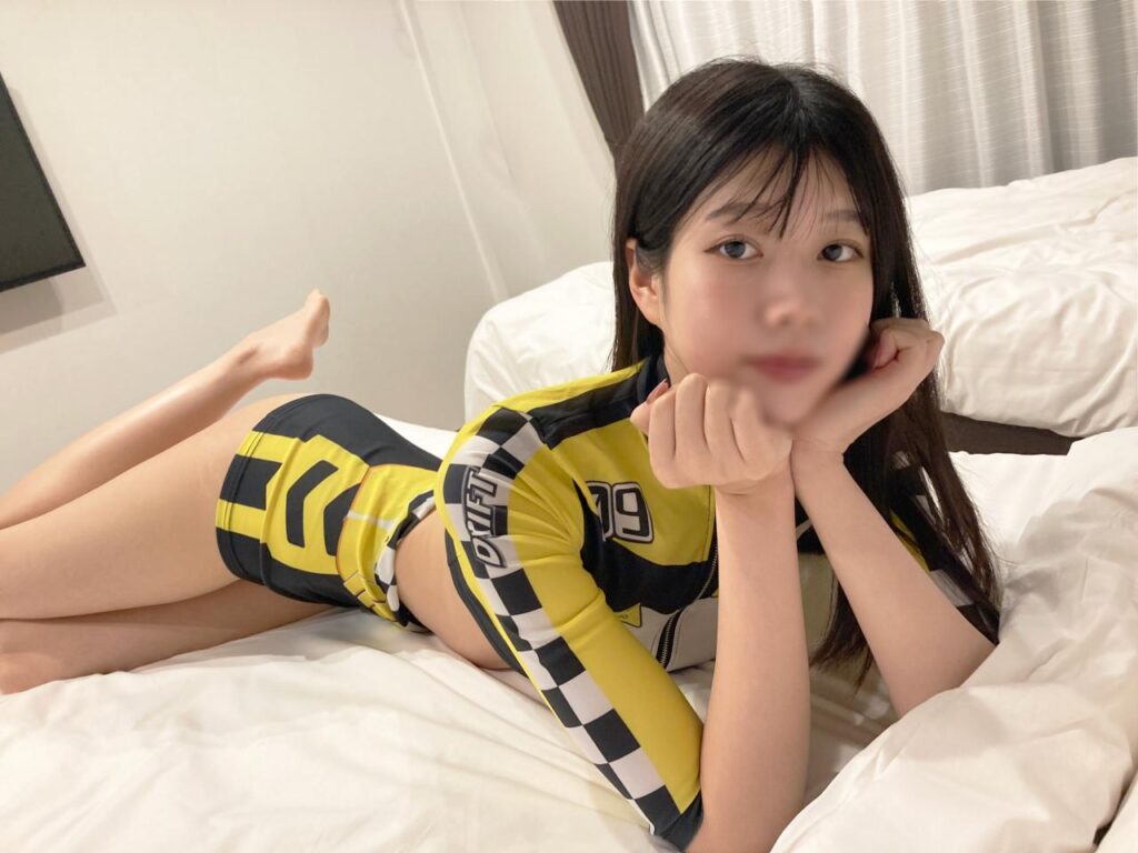 FC2-PPV-4677103 ※22歳Dカップ国宝級美乳JD再び!今度はレースクイーン姿で登場♡極上スレンダーボディに今回もピストンが止まらない!