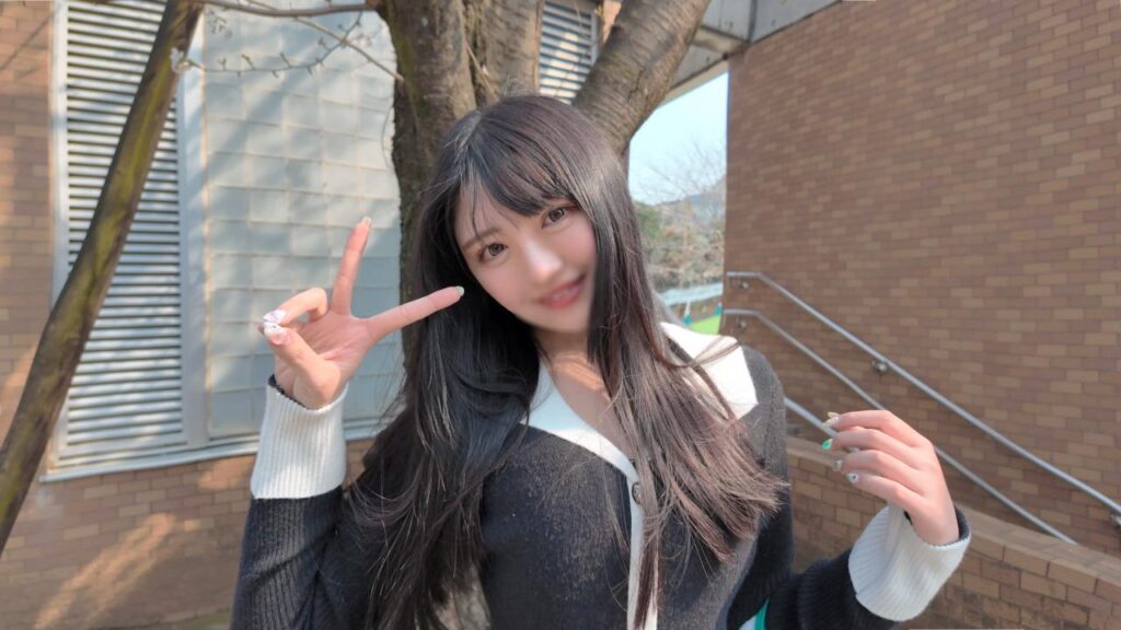 FC2-PPV-4728869 【2発射/特典】※Gカップ美女JD!!超名器? 運動歴12年の巨乳美女が撮影応募。大胆!!自分の部屋で巨根2本から搾り取る