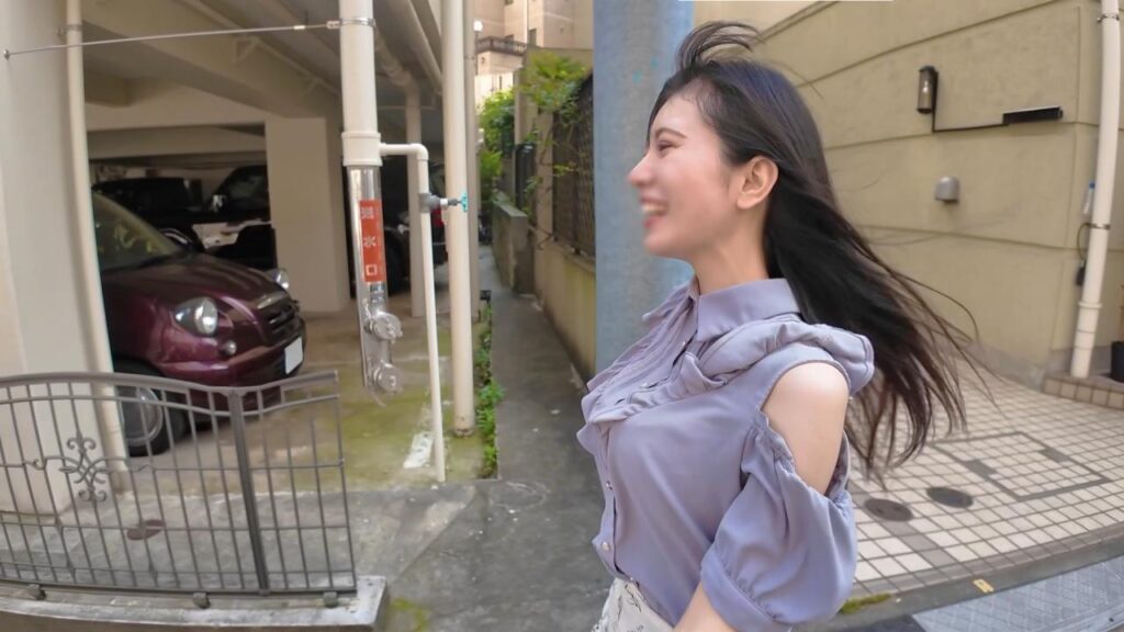 FC2-PPV-4731794 【超美尻素人】※某有名企業?? 新卒色白スレンダー美女を呼び出し おまんこ痙攣しまくりの優秀後輩に先輩の立場を利用して中出し