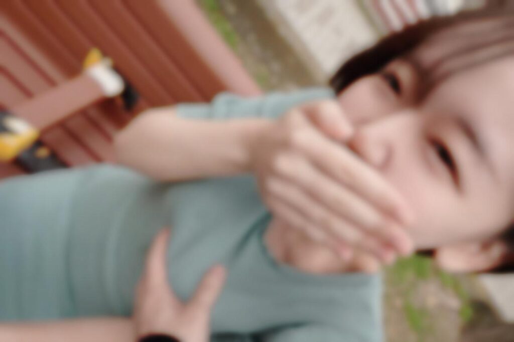 FC2-PPV-4800042 本日迄!70OFF!【初撮り】爽やか笑顔と照れまくりのリアクションにフル勃起不可避の90分。ピストンに腰を浮かしながら感じまくるショートカット美女に大量中出ししちゃいました。