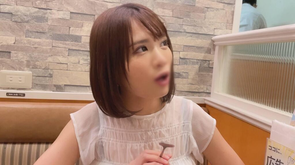 FC2-PPV-2360850 【４K特典あり】可愛すぎるカフェ店員ゆあ（２３）★初撮影★乳首オナニーでガチいき♡