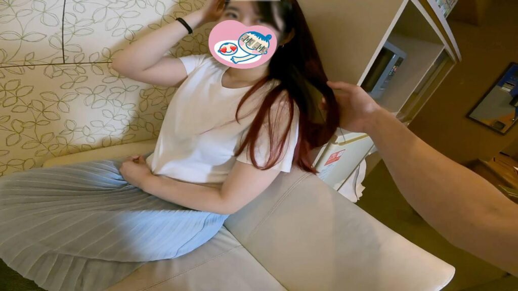 FC2-PPV-3070221 【完全顔出し】秋田出身、奇跡の18歳女子大生ひなちゃんと初めてづくしの人生初ハメ撮り！自然な剛毛、雪のような柔らかな肌、ハリのあるEカップの秋田美人に癒されまくって下さい。