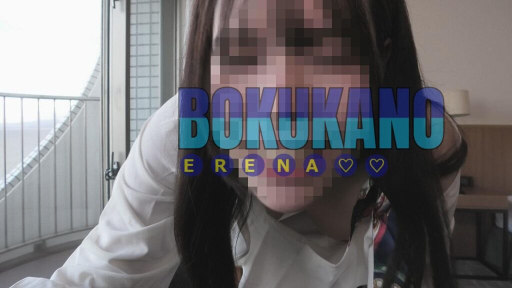 FC2-PPV-4512847 [可愛いすぎる彼女の羞恥オナニー］無修正！リゾートホテルの窓際で立ちオナニーしちゃいます！車がひっきりなし通ってるし混雑してる流れるプールから見られちゃいそうで...くちゅくちゅしてるのみられて興奮…