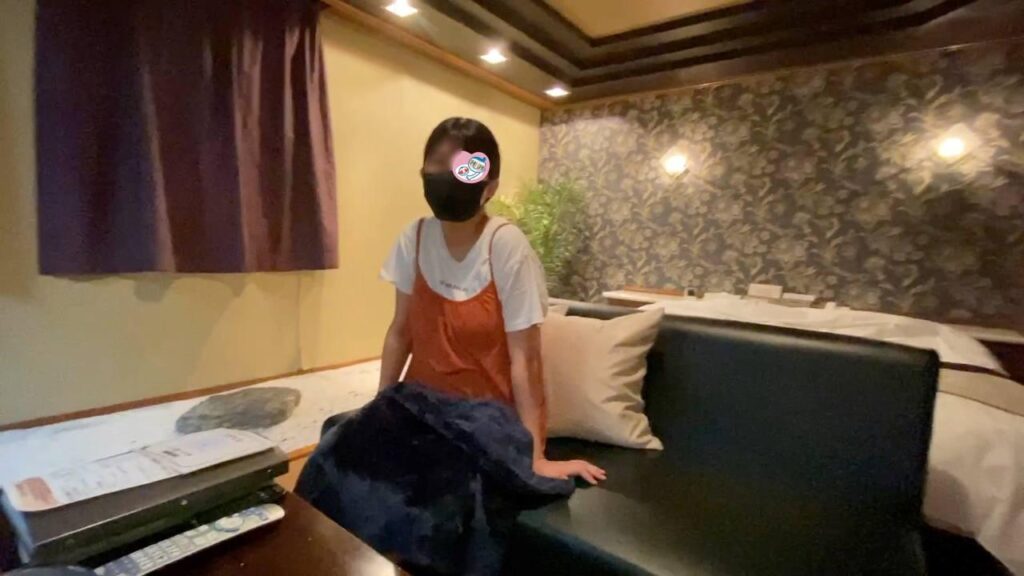 FC2-PPV-3106559 【個人撮影】18歳アイドル妊婦かれんちゃん、人生初めてのフェラ抜きに挑戦 ！　一週間ためたドロドロ大量ザーメンをごっくん