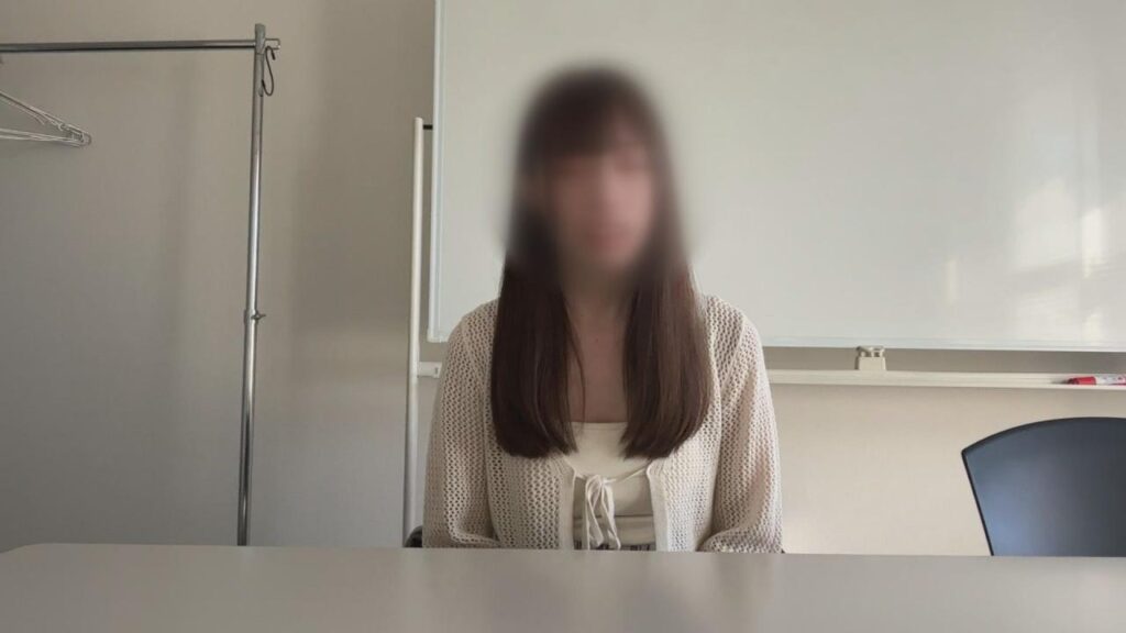 FC2-PPV-4712515 「スレンダー美乳に事務所でフェラさせてみた！」