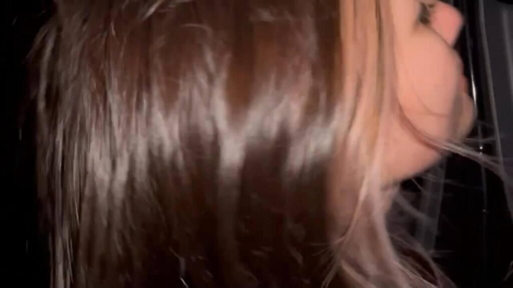 FC2-PPV-3301829 part20 野外を本気で嫌がる不倫人妻を無〇やり連れていきグ〇ンピング?している人たちがいる中フラッシュをたいてみだらな行為をしてやった。旦那にはこんな発想はないだろう。