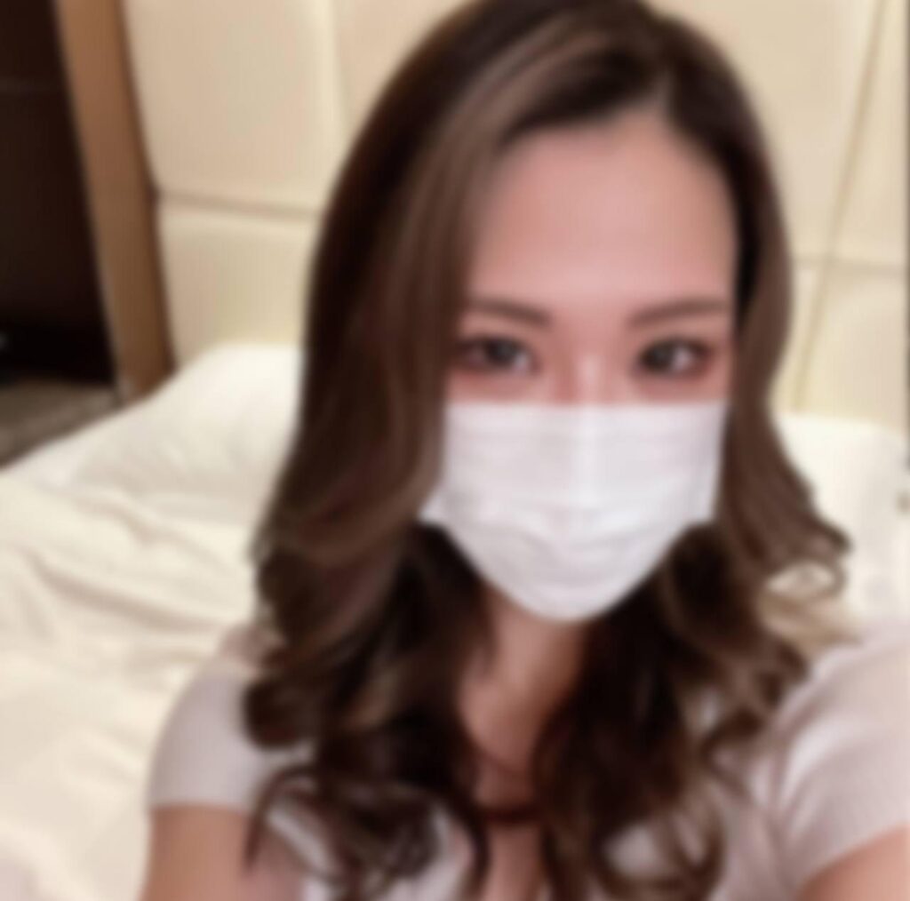 FC2-PPV-3325892 【個人撮影】 あの現●美人レースクイーンの未公開動画! これまで訳ありで出せなかった私服プライベート初ハメ撮りを初公開!