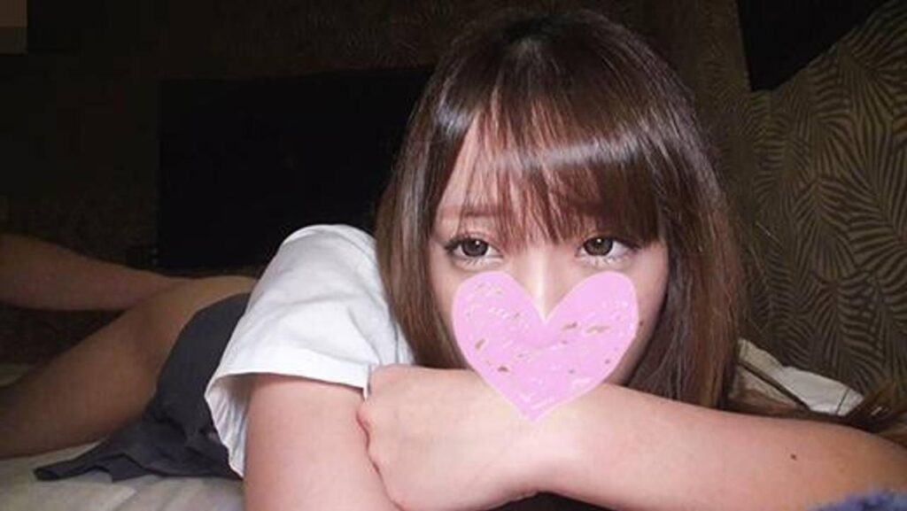 FC2-PPV-4516491 【無修正・19歳】S級制服美女のあま～いオーラと濃厚密着プレイにオジサンちんぽも溺れてしまう!魔性の癒し系美＊女とイチャイチャ中出し交尾!!