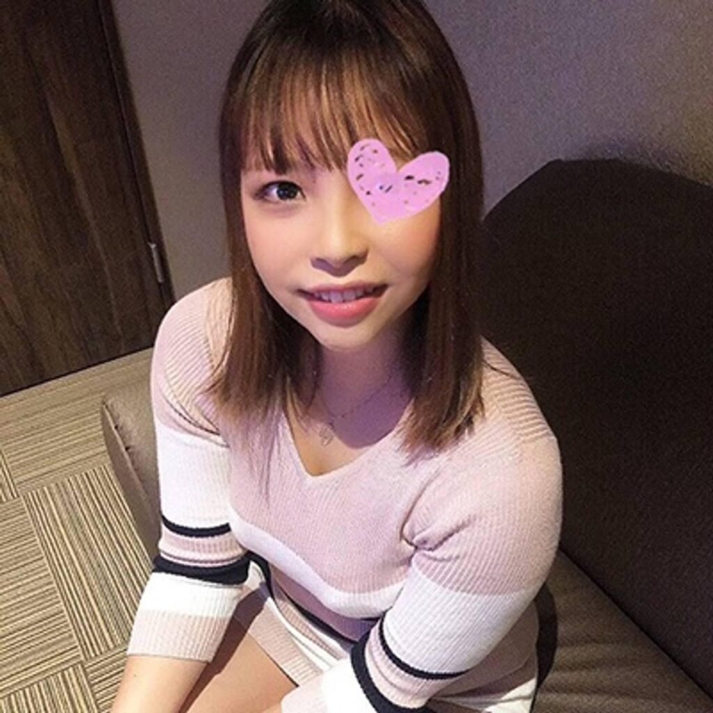 FC2-PPV-3752787 【無修正】! 清楚系美人OLがオジサンち●ぽでストレス解消!! リアルオフパコ中出し交尾!!　 OL：まりんちゃん