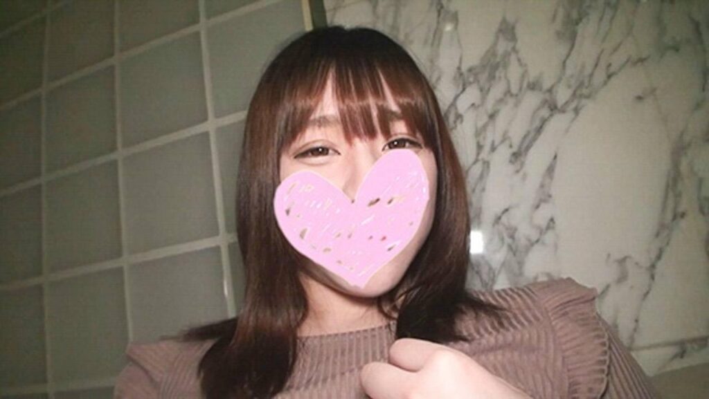 FC2-PPV-4770256 【無修正】18歳! オジサンち●ぽにドハマり中に生挿入中出し種付けプレス!!