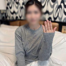 FC2-PPV-4825610 結婚指輪が輝かしい！【不倫中出し】性欲爆盛りの美人妻と不倫SEX。嬉しそうにしゃぶり尽くし、硬い他人棒で激しく腰を動かす。手を握り、指輪を見せつけながら中出しを懇願するド変態。※特典あり