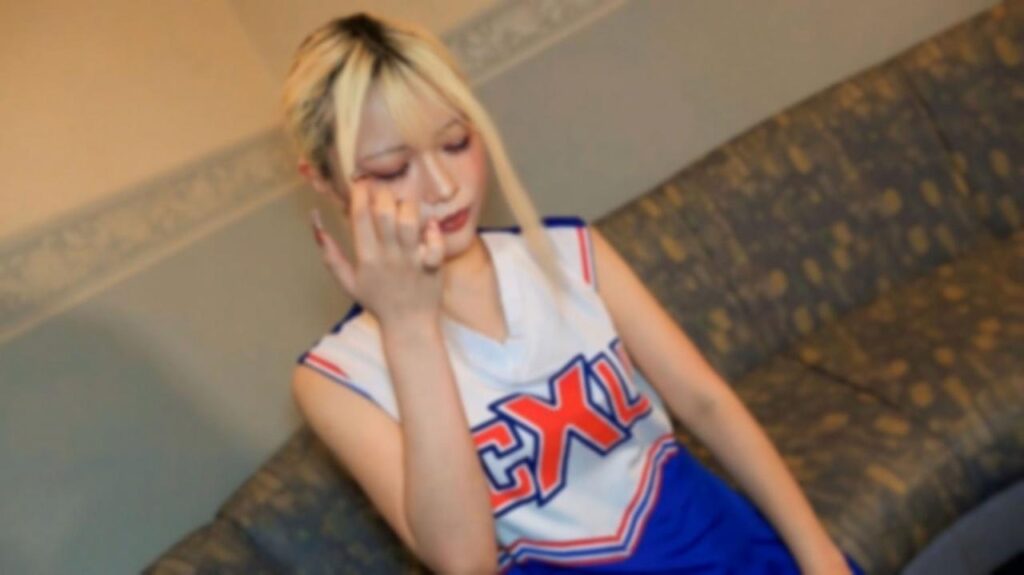 FC2-PPV-4740958 【無】「五発出すまで帰らせません！」驚異の性欲美女にタジタジ…、劇エロフェラと凄いグラインド騎乗⤴ノリノリで連続抜き⤴チアコス似合い過ぎ！　果たして結末は…、※特典高画質