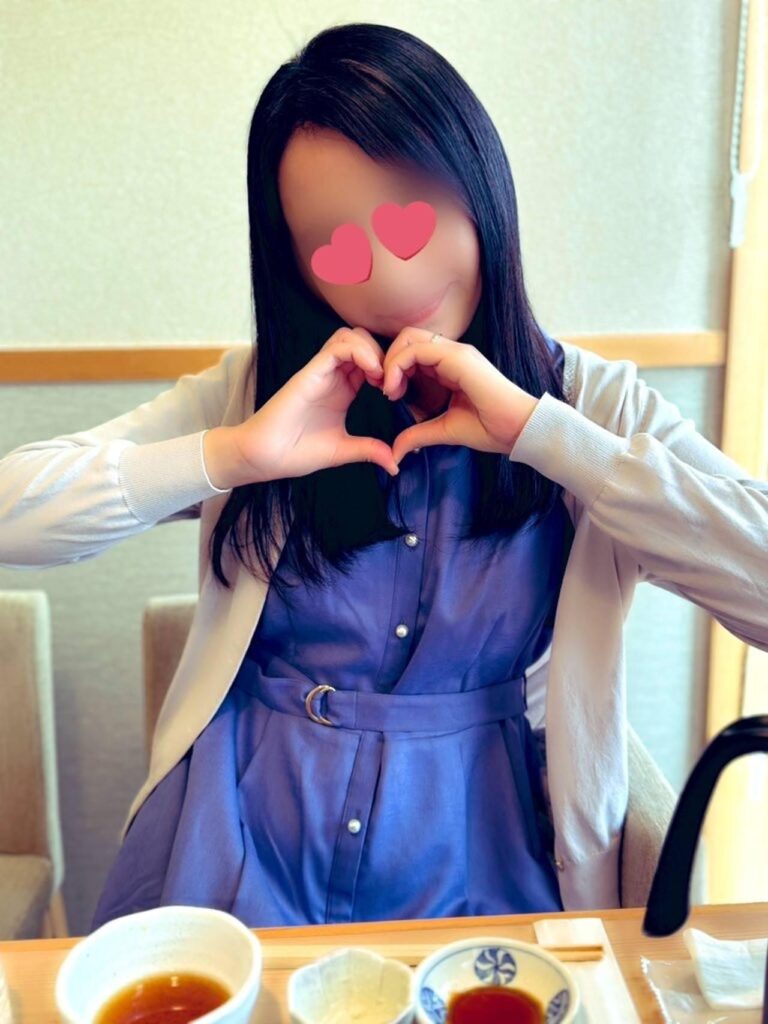 FC2-PPV-4756260 【限定10個販売‼️】50代おじにプチ貸出し 「パ◯いなくて不安だったのにイッてごめんなさい。」 ※上書きザーメンキス収録