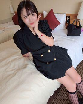 FC2-PPV-4762100 ※3/25まで超割引で【無】ミニスカートでパンツもまる見え～やる気満々の21歳Gカップギャルにとことん中出し～キンタマの中もカラカラ！！男冥利に尽きます(感謝)