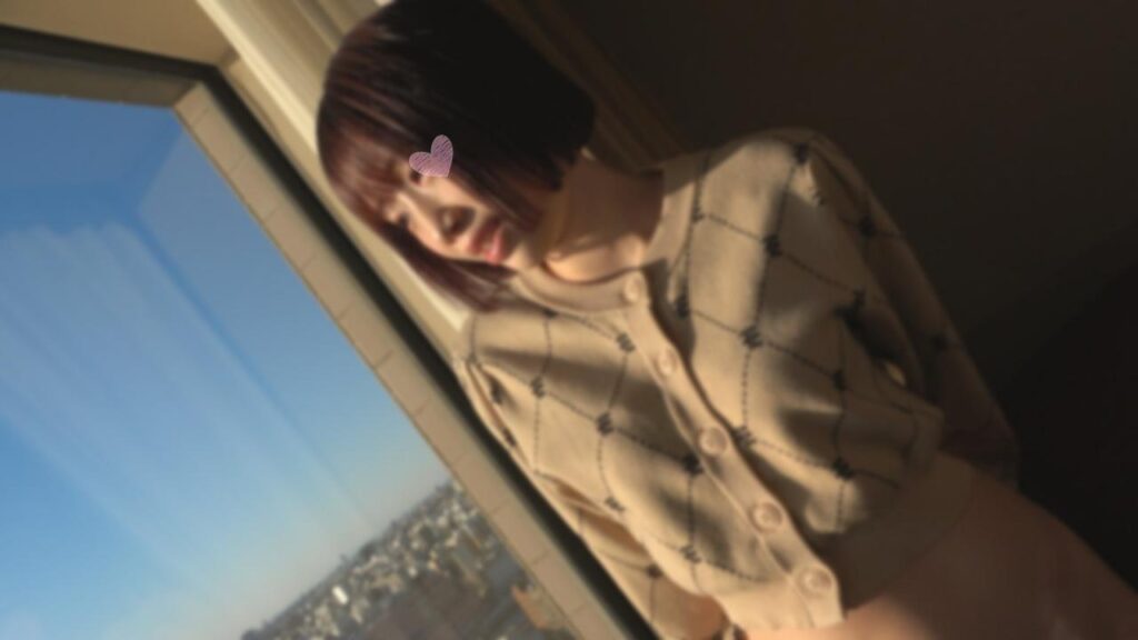 FC2-PPV-4848338 ※春のマン祭り特別価格で【無修正】超騎乗位～これはエグい！！乳首もクリトリスも仁王立ち～好きで好きでたまらない推し美女ルミちゃんを初撮り！！